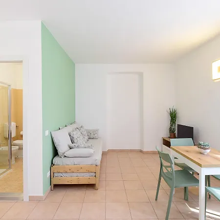 Residenza Il Balconcino Comune Di Cabiate Appartement *